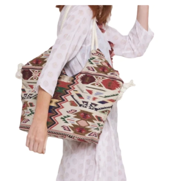 Roller Rabbit Aztec Zayna Tote Bag - Picture 2 of 6